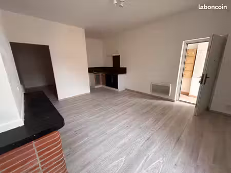 studio 34 m² avec coin nuit cloisonné – rdc – nogaro