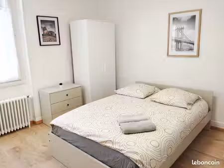 studio toutes charges comprises proche campus