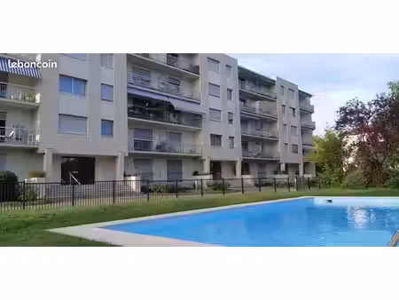 t2 de standing 50 m² avec piscine  tennis et parking