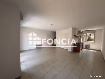 villa 4 pièces 82 m²