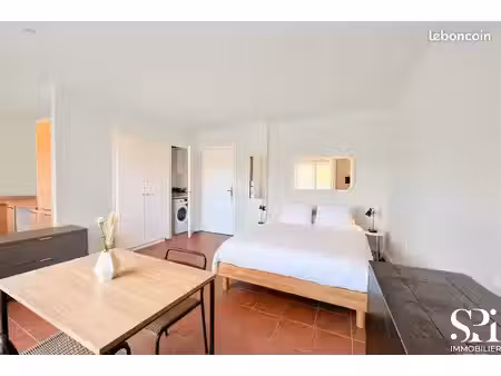 studio 1 pièce 29 m²