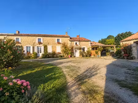 vente maison 10 pièces 285 m² coulonges-sur-l’autize (79160)