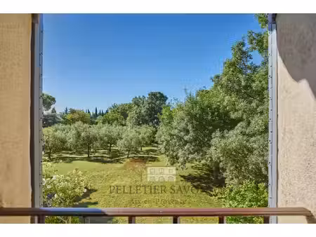 villa de luxe à vendre dans le quartier plateau de puyricard-la trévaresse