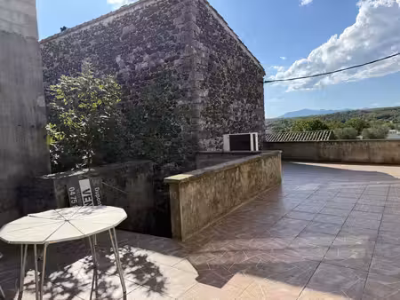 maison de village avec garage  terrasse et dépendance saint