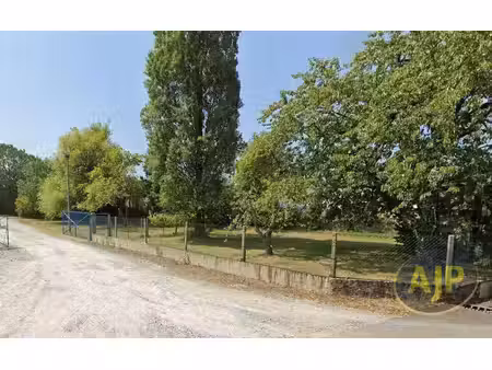 terrain constructible viabilisé à vendre