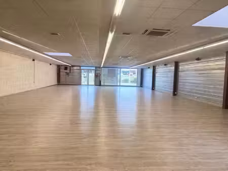 local commercial à louer