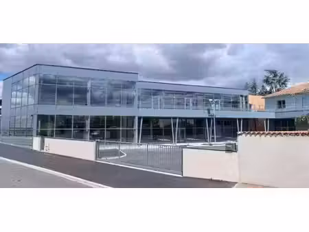 local commercial à louer