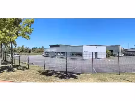 local d'activités à louer