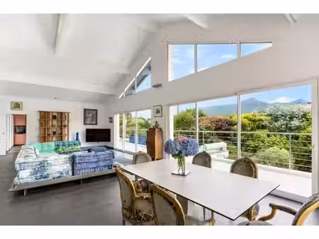 propriété familiale de 295 m² avec piscine  vue rhune et parc paysager de 3 000 m²