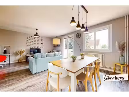 beaune – t3 rénové avec balcon & 40 m² d’annexes