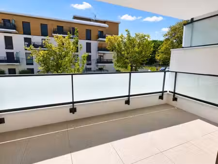 3 pieces lumineux avec balcon