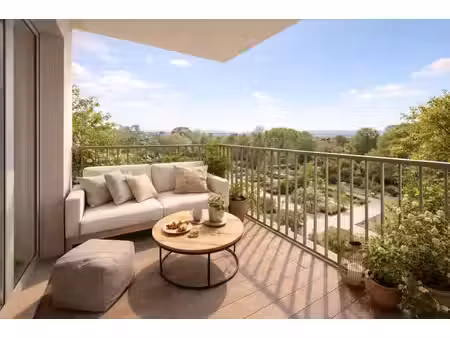 4 pieces lumineux avec balcon