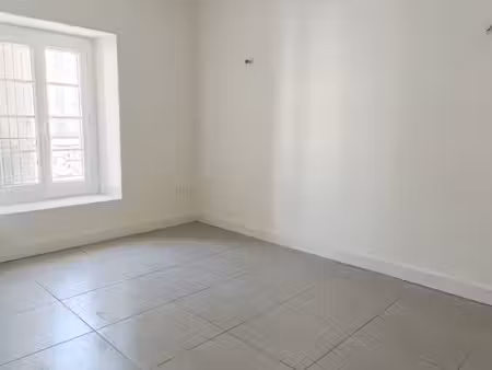 duplex à nîmes (30000)