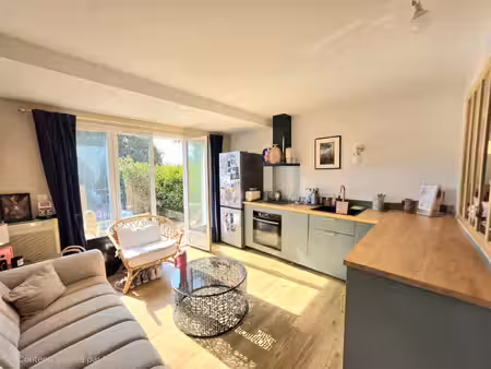 appartement t1 en rez de jardin refait a neuf