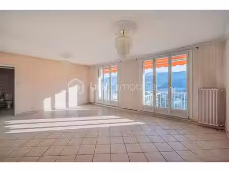 appartement familial et lumineux avec balcon et vue dégagée – le pont de claix