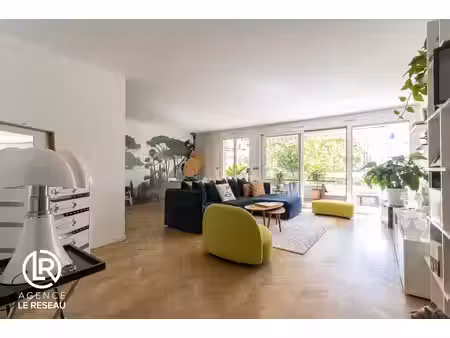 appartement familial et lumineux en parfait état avec balcon