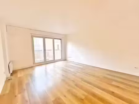 location appartement 3 pièces 72 m² à paris 14ème (75014)  1 970 €