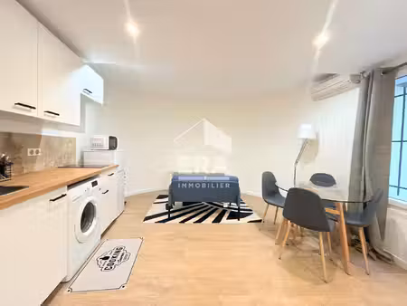 a vendre 84120 pertuis centre ville appartement type 2 pieces avec cour