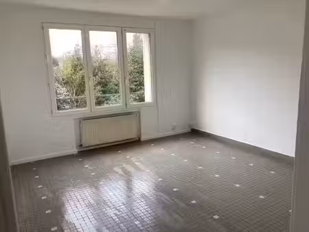 location meublée appartement 3 pièces 60 m² à provins (77160)  696 €