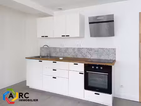 appartement t2 dans le bourg de saint ay