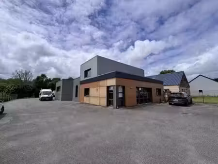 location local d’activités 450m²