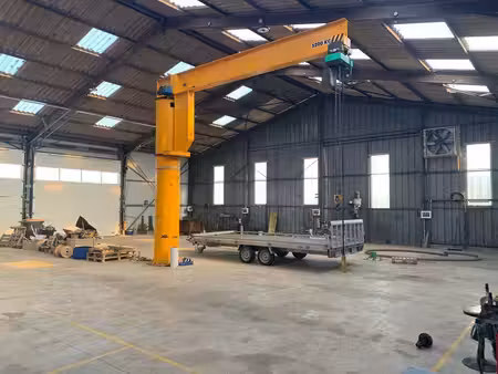 vente local d’activités 700m²