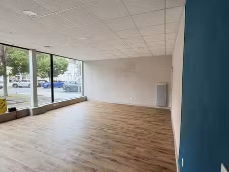 à louer local commercial 52 m2 centre-ville de vierzon