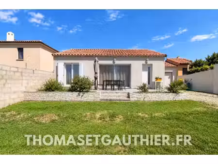 maison de 2020 de plain-pied avec 3 chambres et garage à béd
