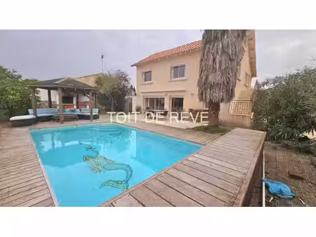 frontignan centre  maison t5 de 206m² sur une parcelle de 1000m²