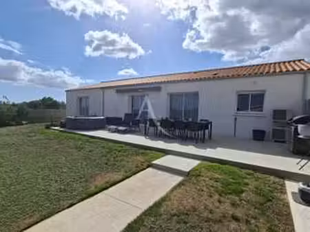 vente maison à grand'landes (85670) : à vendre / 99m² grand'landes