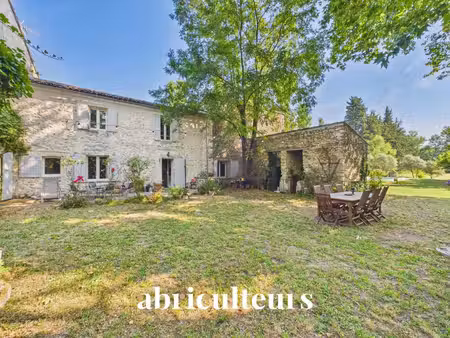 pnr des alpilles — mas provençal de 310 m² avec piscine et parc arboré de 7 880 m²
