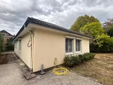 plain pied  3 chambres  piscine  centre ville saint dizier