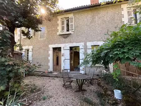 a vendre ensemble immobilier à savignac les eglises 24420