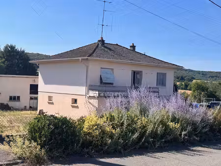 maison des années 1960 et sa dépendance maçonnée sur terrain