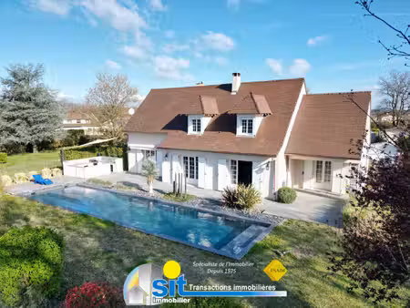 villa 212 m2 sur les hauteurs de roussillon calme absolu