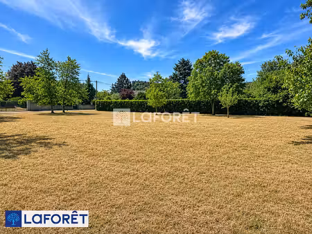 terrain malain 895 m2