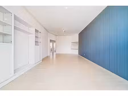 jette  spacieux 2 chambres au dernier étage