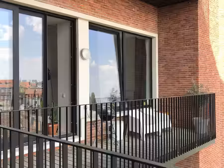 loft-appartement één slaapkamer in voormalig fabrieksgebouw