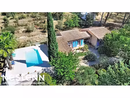 maison le val 5 pièce(s) avec piscine et dépendance