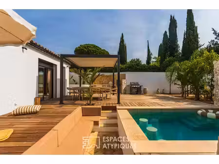 maison contemporaine et design avec piscine