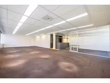 wemmel – bureau 60m² – proche ring & parking inclus