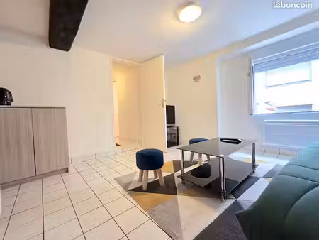 studio 1 pièce 20 m²