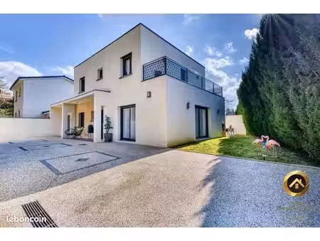 maison 6 pièces 149 m²