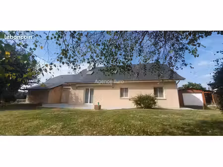 villa 5 pièces 130 m²