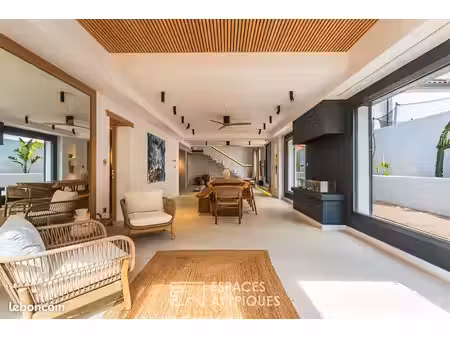 appartement 6 pièces 200 m²