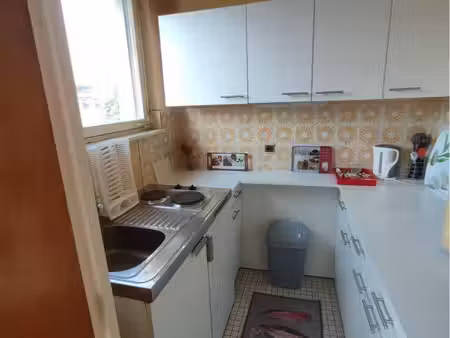 studio meublé  cuisine équipé  lumineux avec balcon 22m2