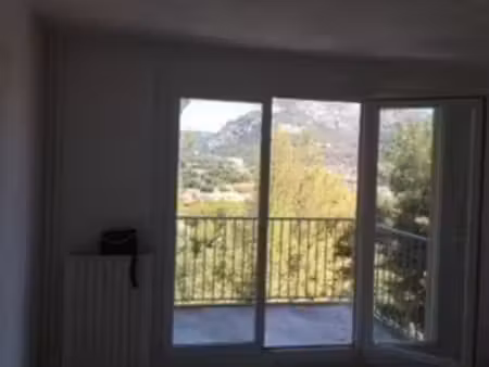 particulier loue appartement f3 de 60 m2