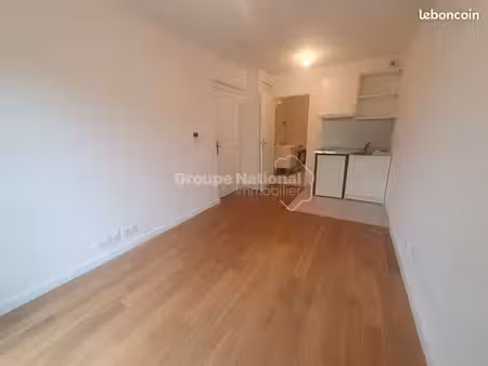 studio 1 pièce 18 m²