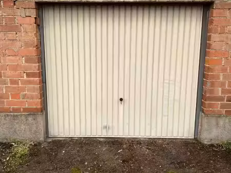 parking 16 m² tourcoing