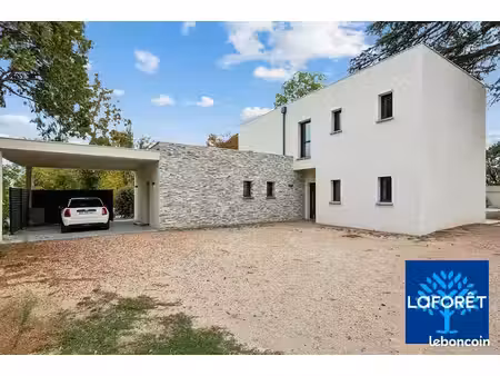 maison 6 pièces 180 m²